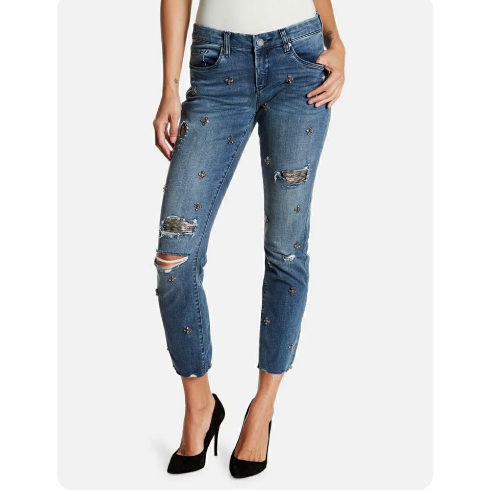 BLANK NYC JEANS EMBELLISHED CHARM SCHOOL CROP GIRLFRIEND FRAY BLUE DENIM